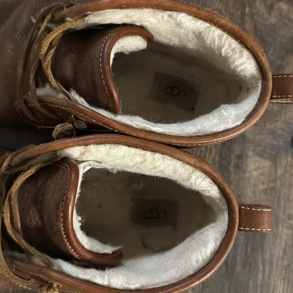 Men’s Ugg Chukka Boots - Picture 7 of 7